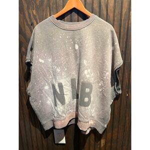 NIB Gray Acid Wash Cut Off Sleeve Sweatshirt Oversized Boxy Graphic Top 32x28